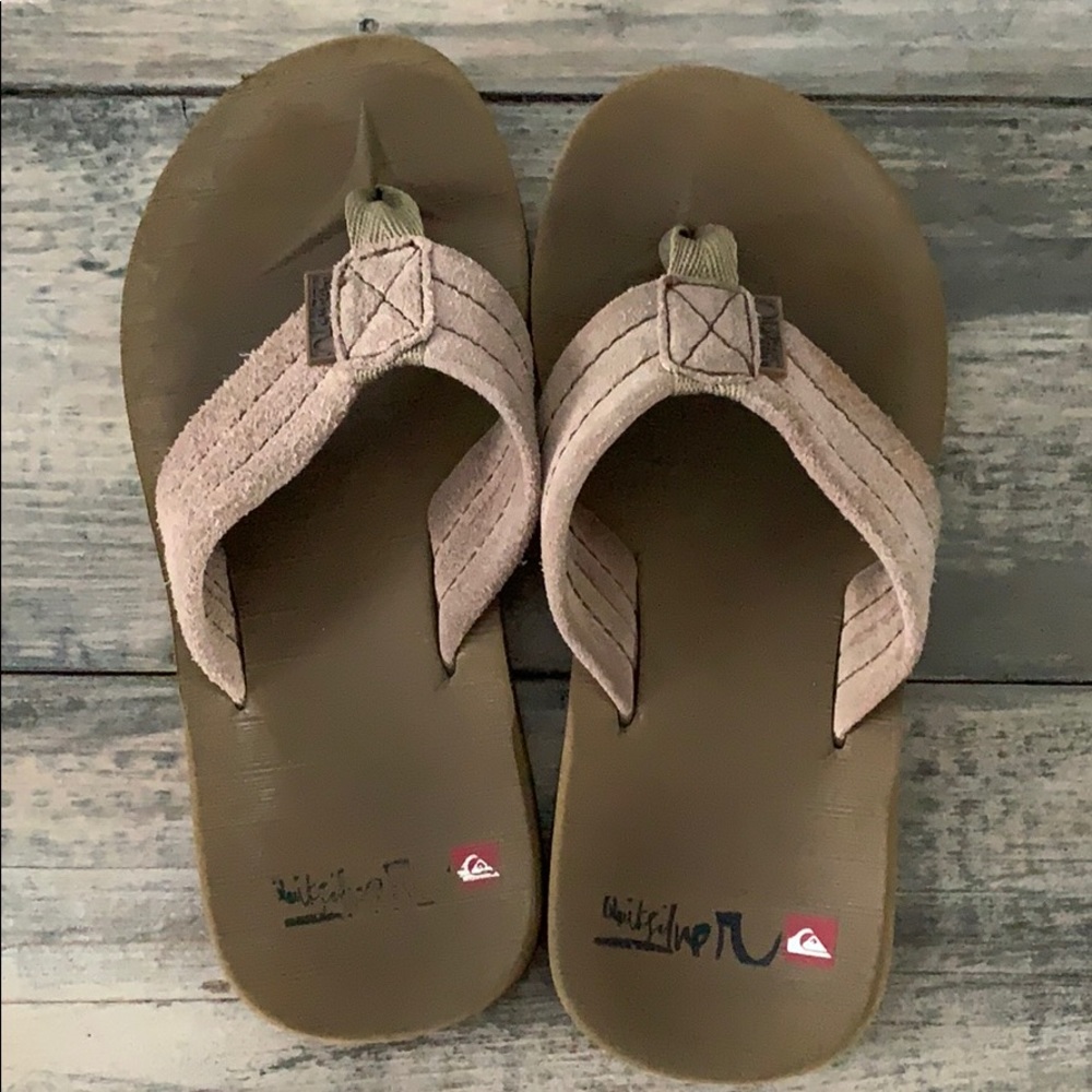 Boys quiksilver flip flop size 3